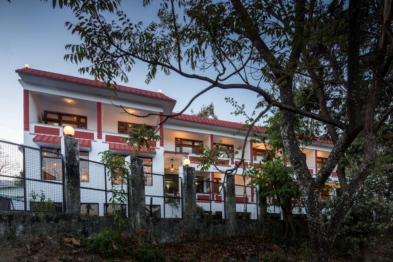 Hotel Maya Regency Bhīm Tāl Exterior foto